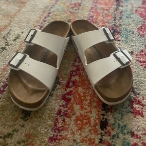 Birkenstock Arizona White size 40